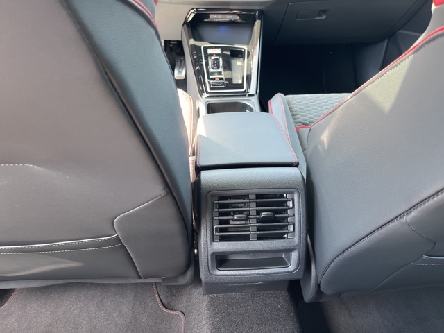 2025 Volkswagen Golf GTI SE photo 15