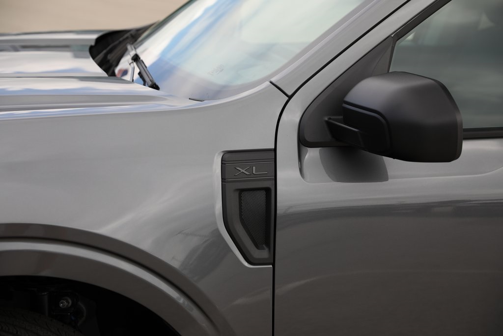 2025 Ford Maverick XL photo 4