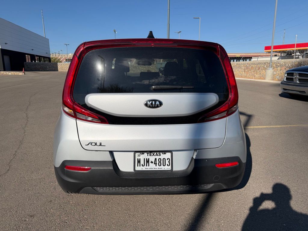 2020 Kia Soul LX photo 2