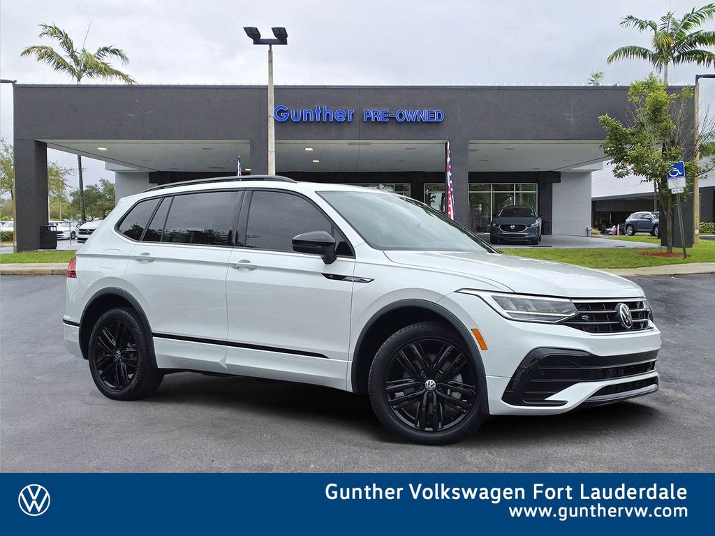 2022 Volkswagen Tiguan SE R-LINE BLACK