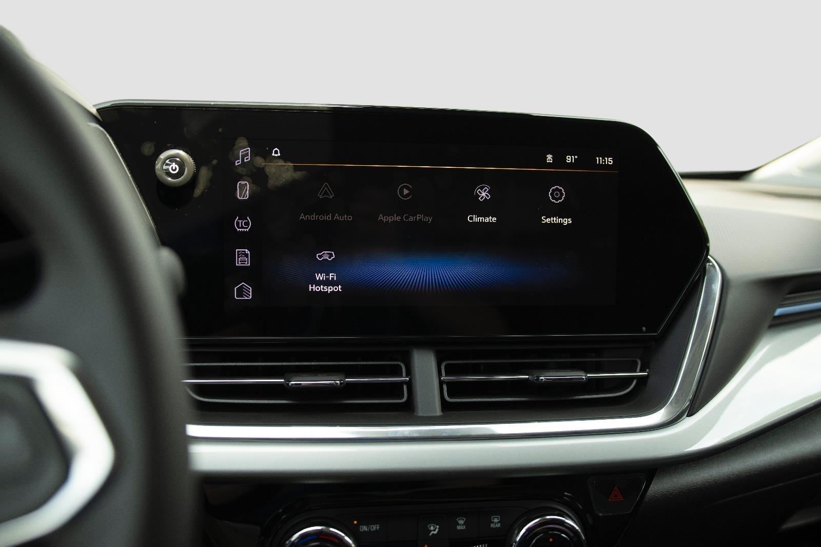 2025 Chevrolet Trax LT photo 13
