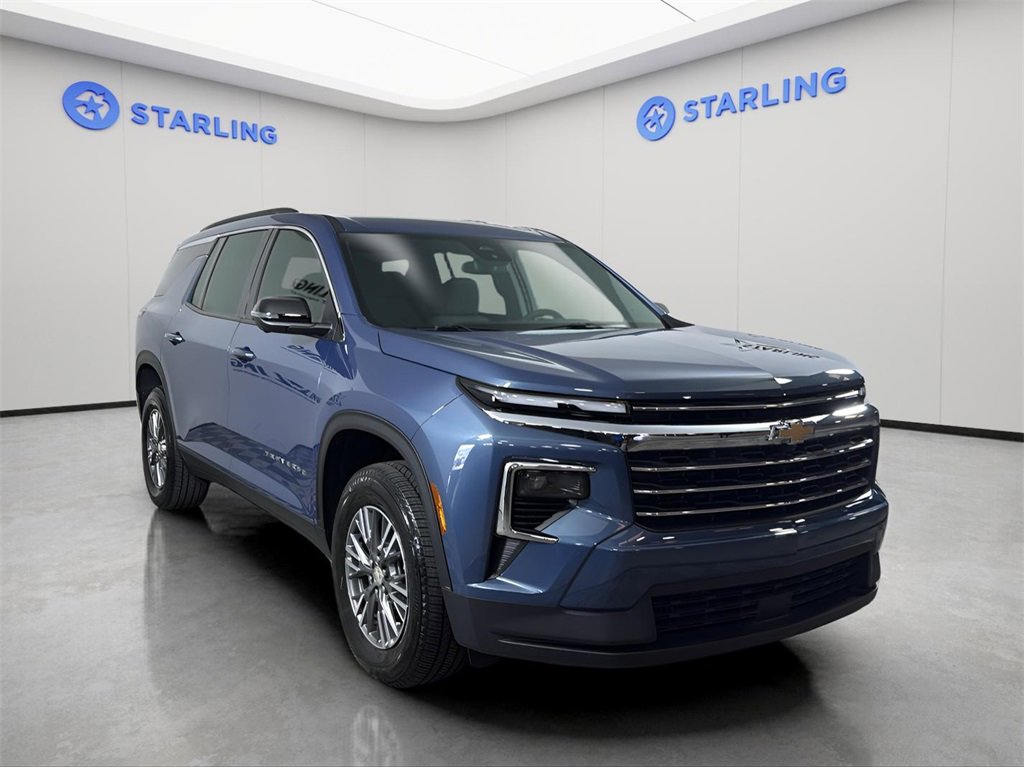 2025 Chevrolet Traverse photo 14