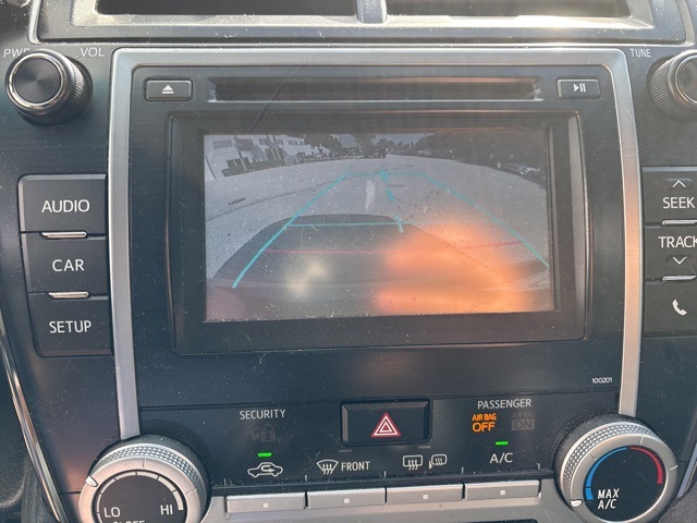 2014 Toyota Camry SE photo 11