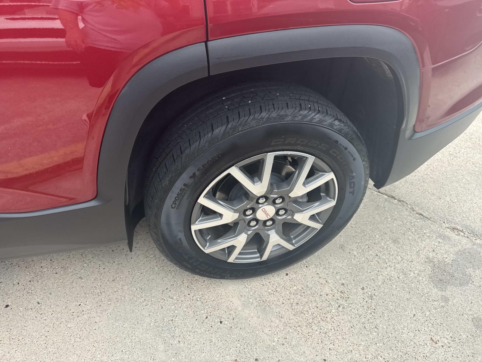 2023 Gmc Acadia SLE photo 3