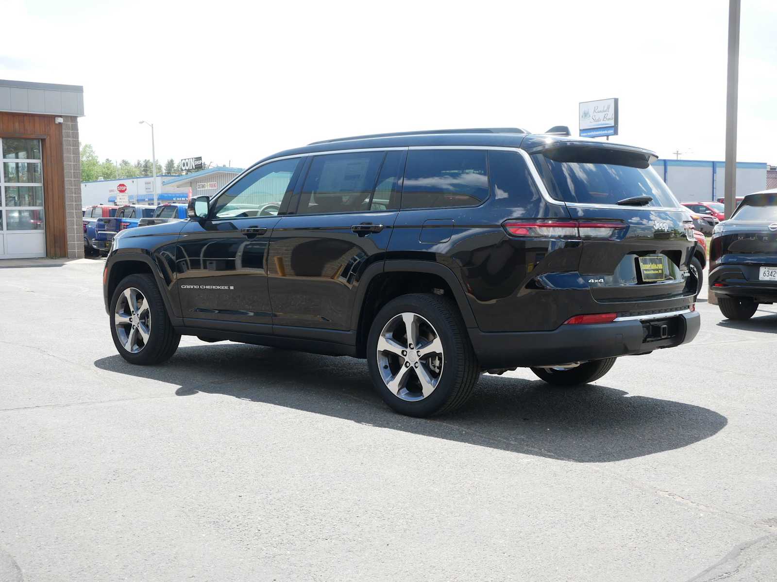 2024 Jeep Grand Cherokee Limited photo 5