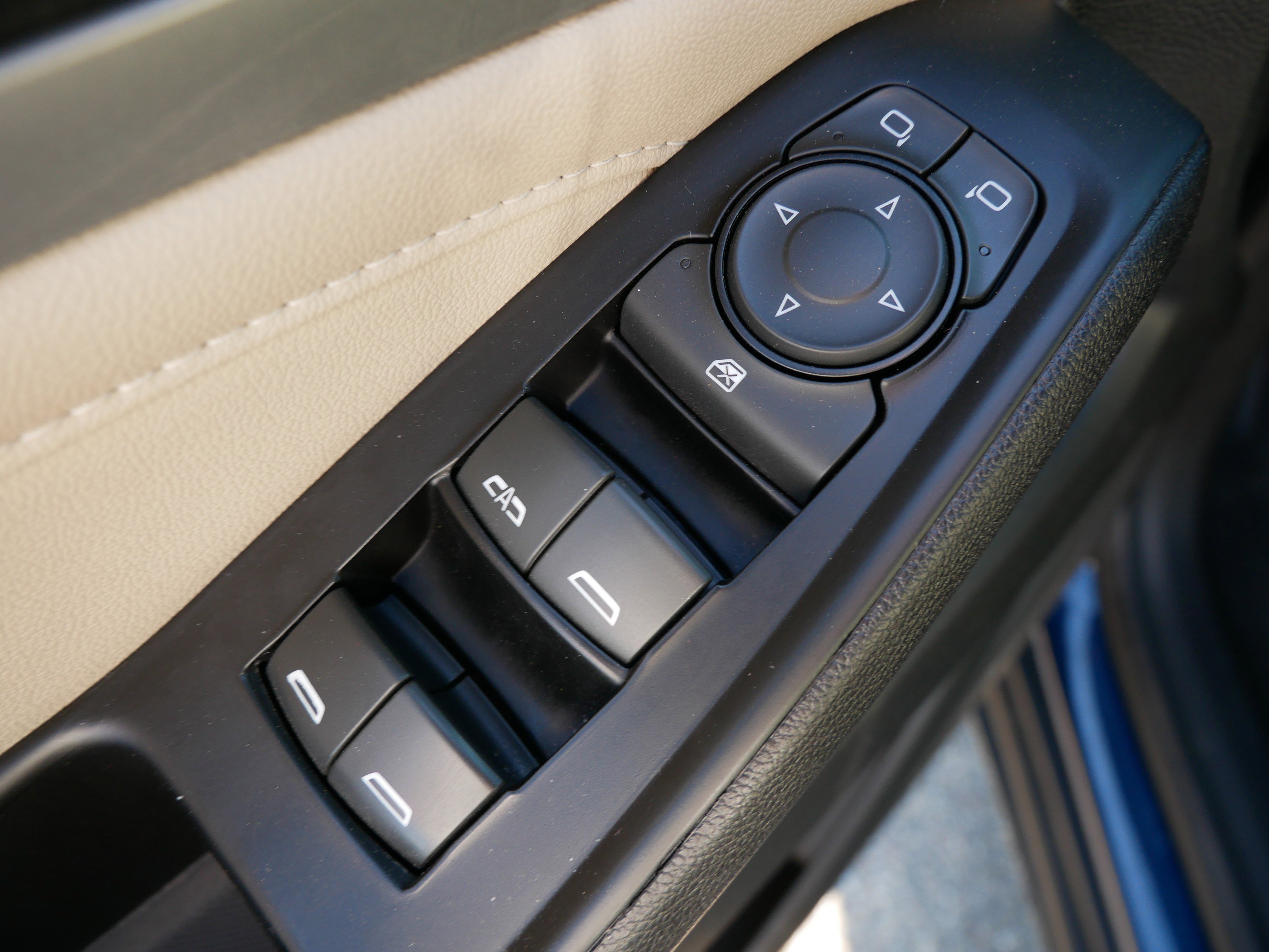 2023 Chevrolet Traverse Cloth photo 16