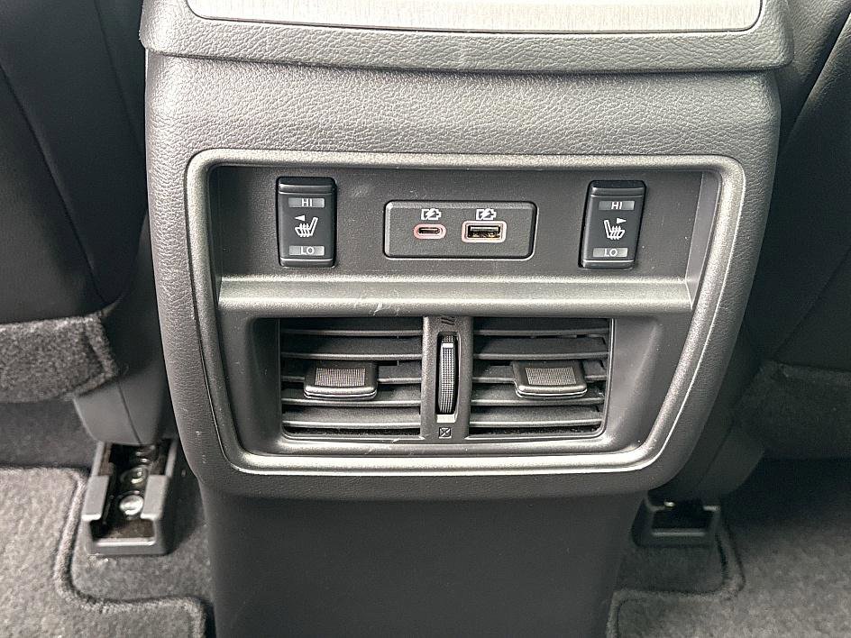 2024 Nissan Murano SL photo 23