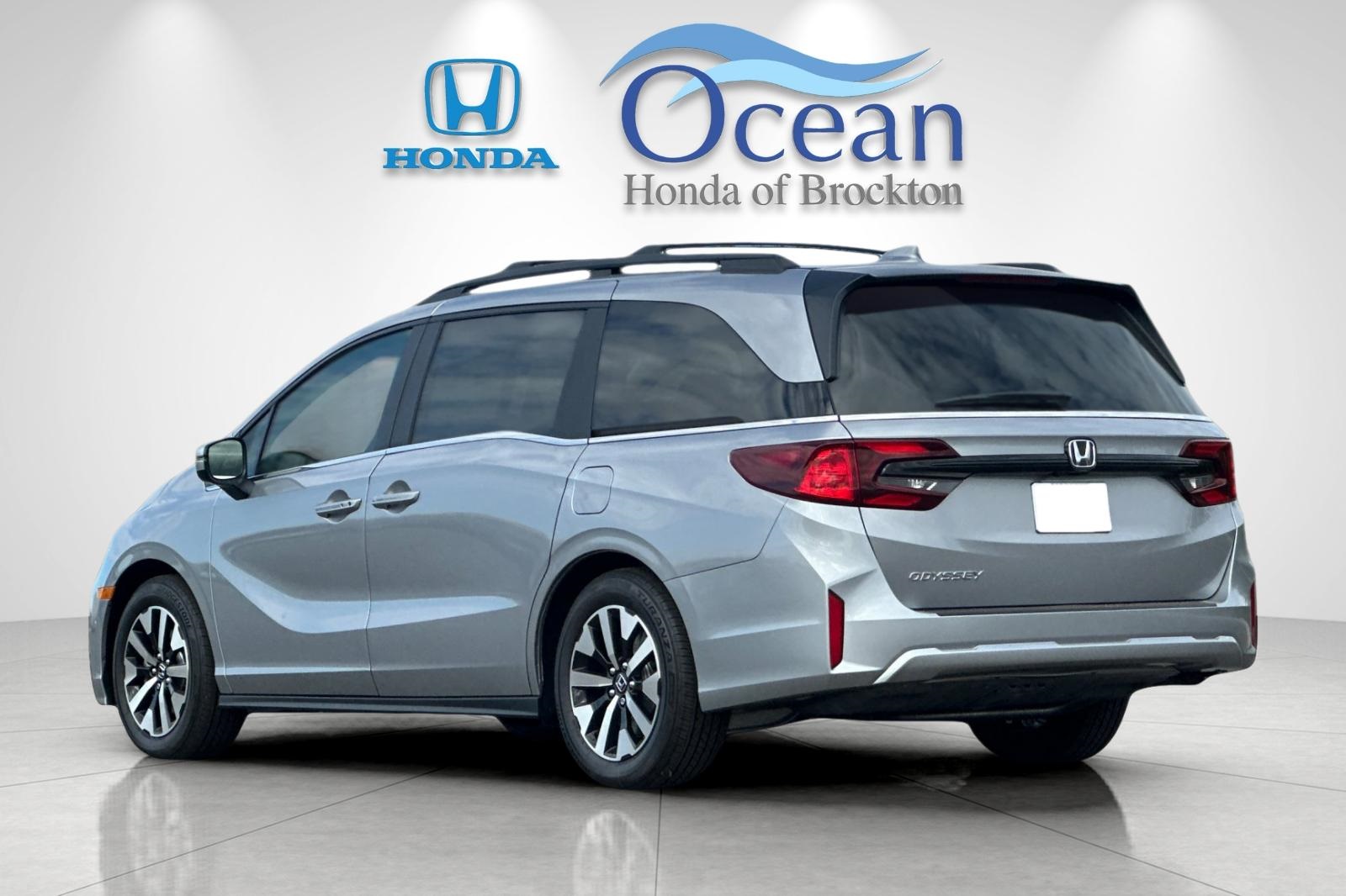 2026 Honda Odyssey EX-L photo 3
