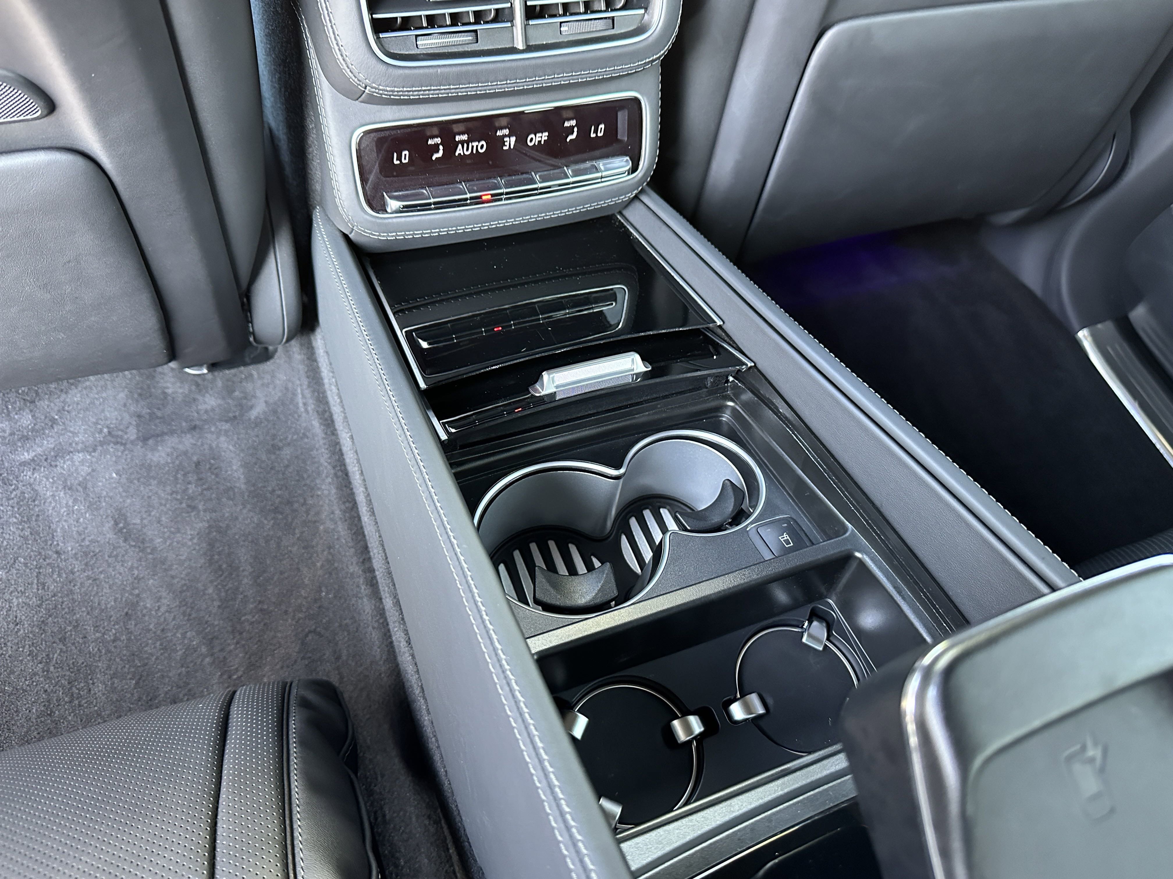 2024 Mercedes Benz GLS 4MATIC Maybach 600 photo 6