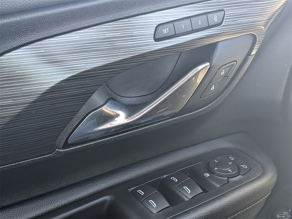 2024 Gmc Terrain SLT photo 22