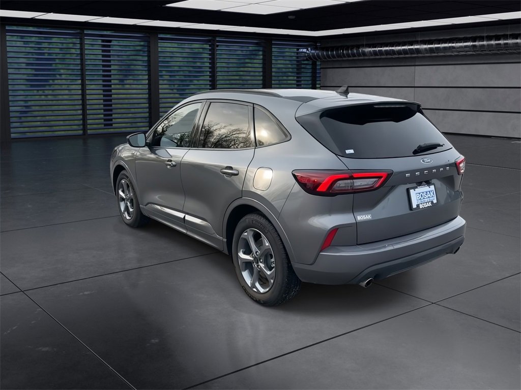 2024 Ford Escape ST-Line photo 6