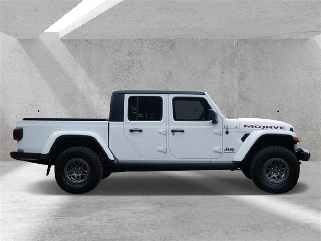 2021 Jeep Gladiator Mojave photo 2