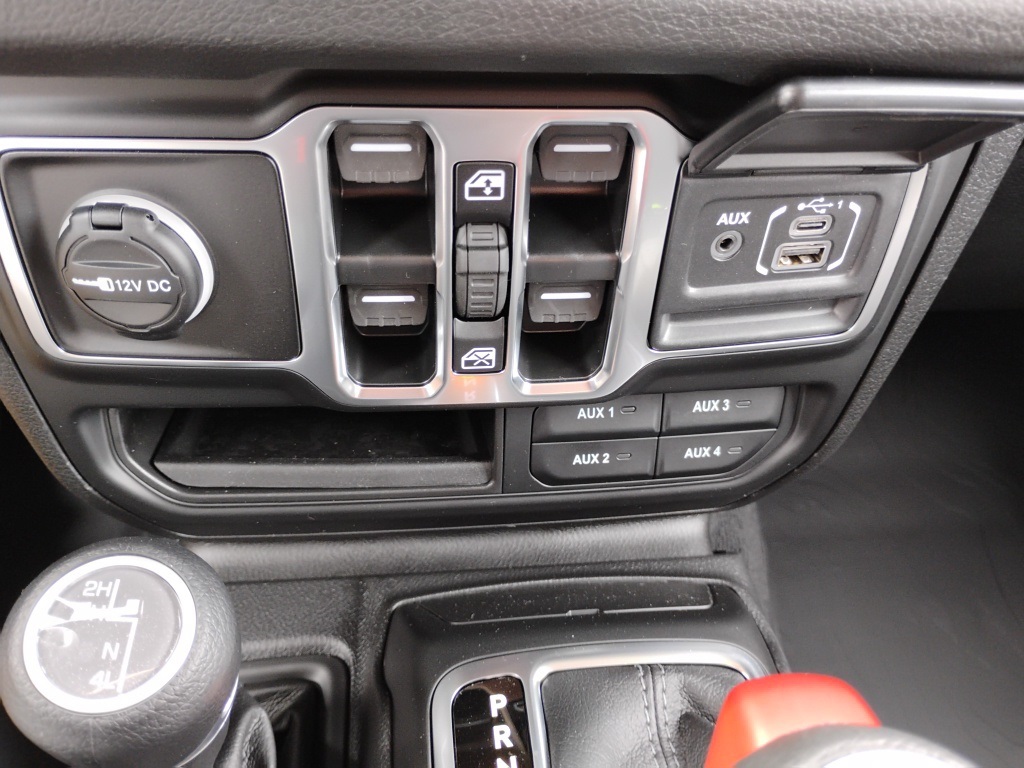 2025 Jeep Gladiator Sport S photo 21