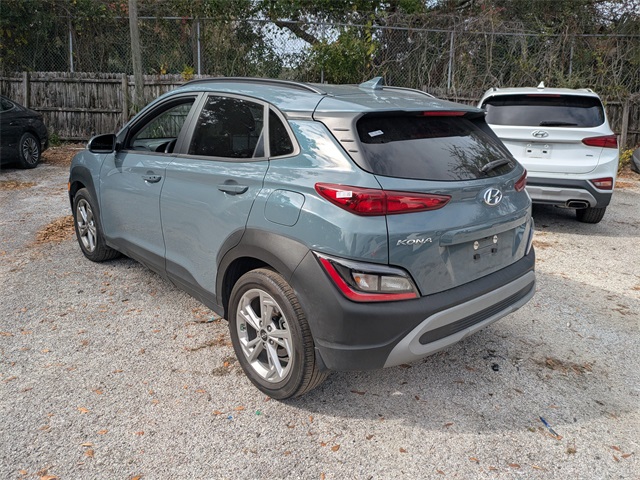 2022 Hyundai Kona SEL photo 3