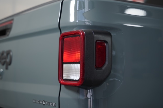 2025 Jeep Gladiator Sport photo 33