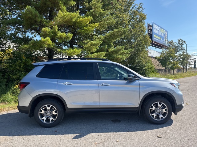 2022 Honda Passport TrailSport photo 3