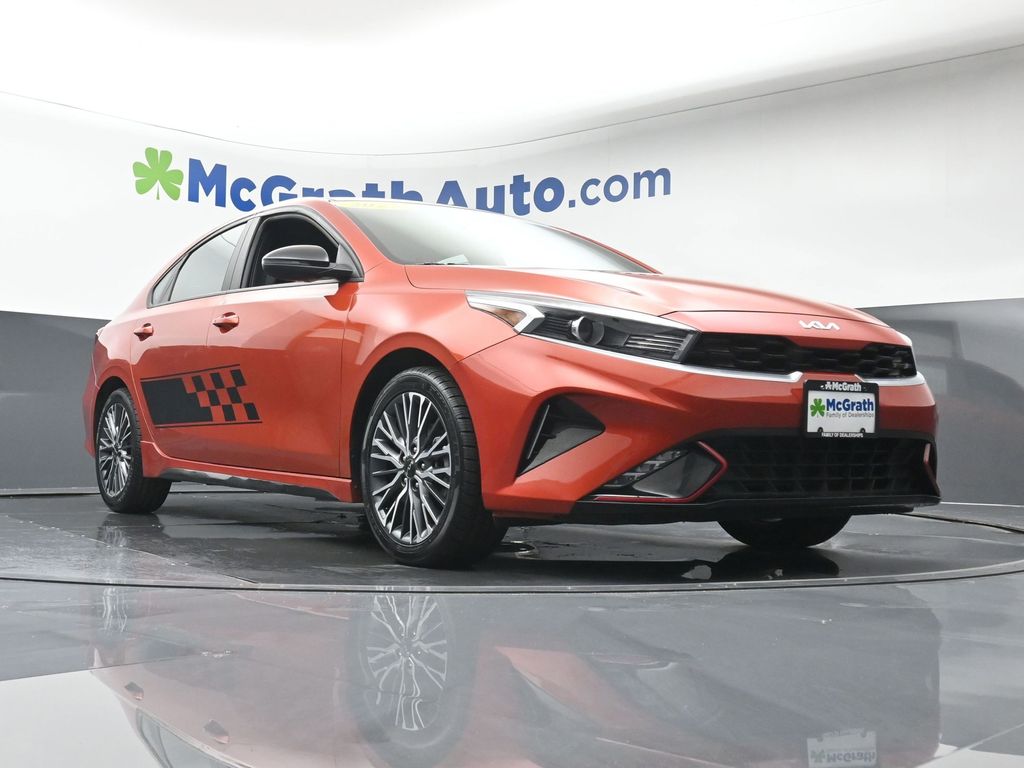 2023 Kia Forte GT-Line photo 18