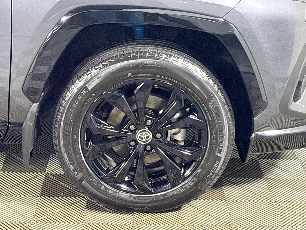 2022 Toyota RAV4 Hybrid SE photo 21