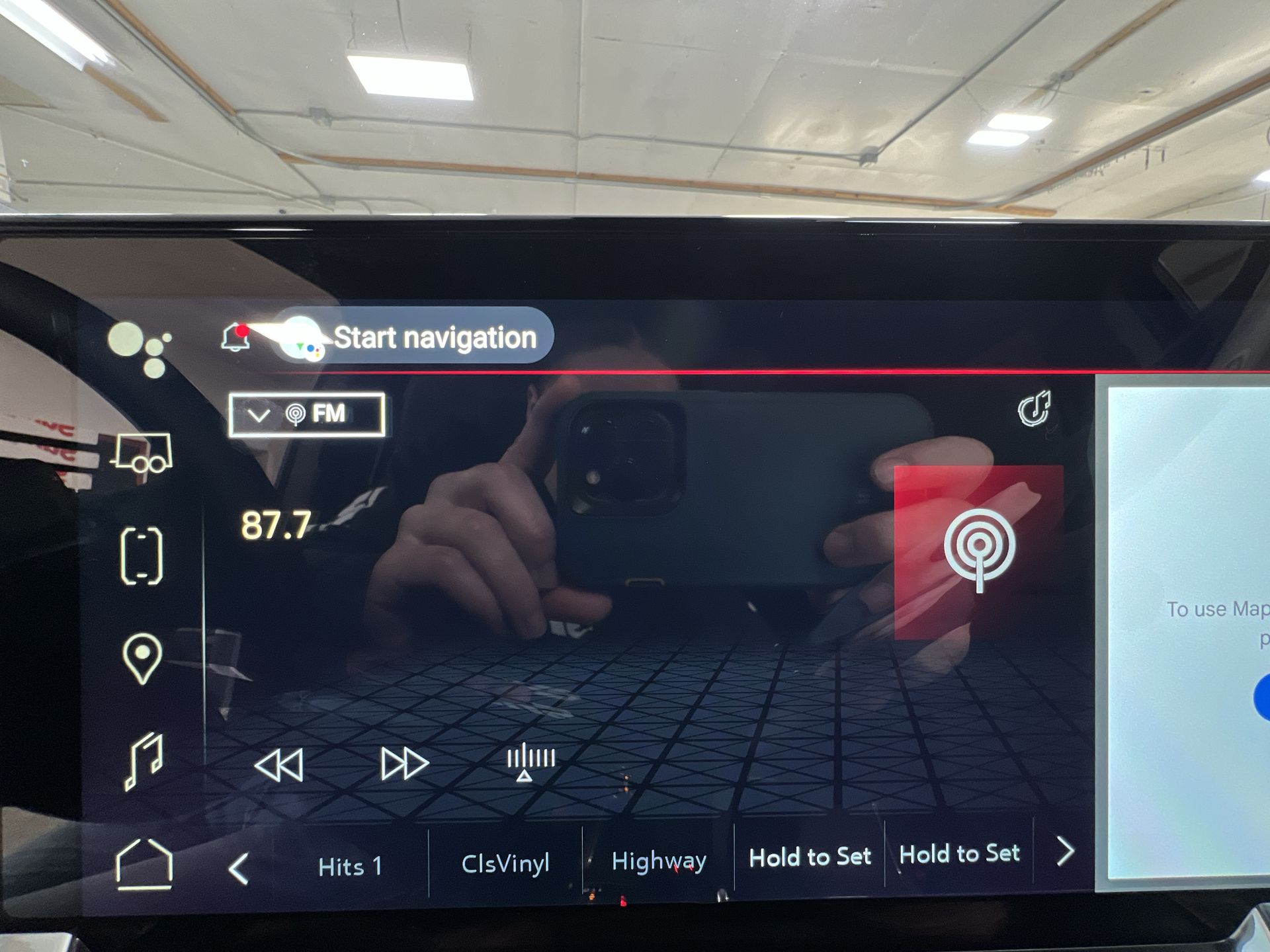 New 2025 White Frost Tricoat GMC SLT image 72