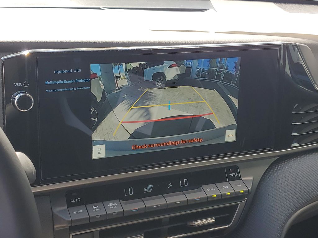 2025 Toyota Camry SE photo 21