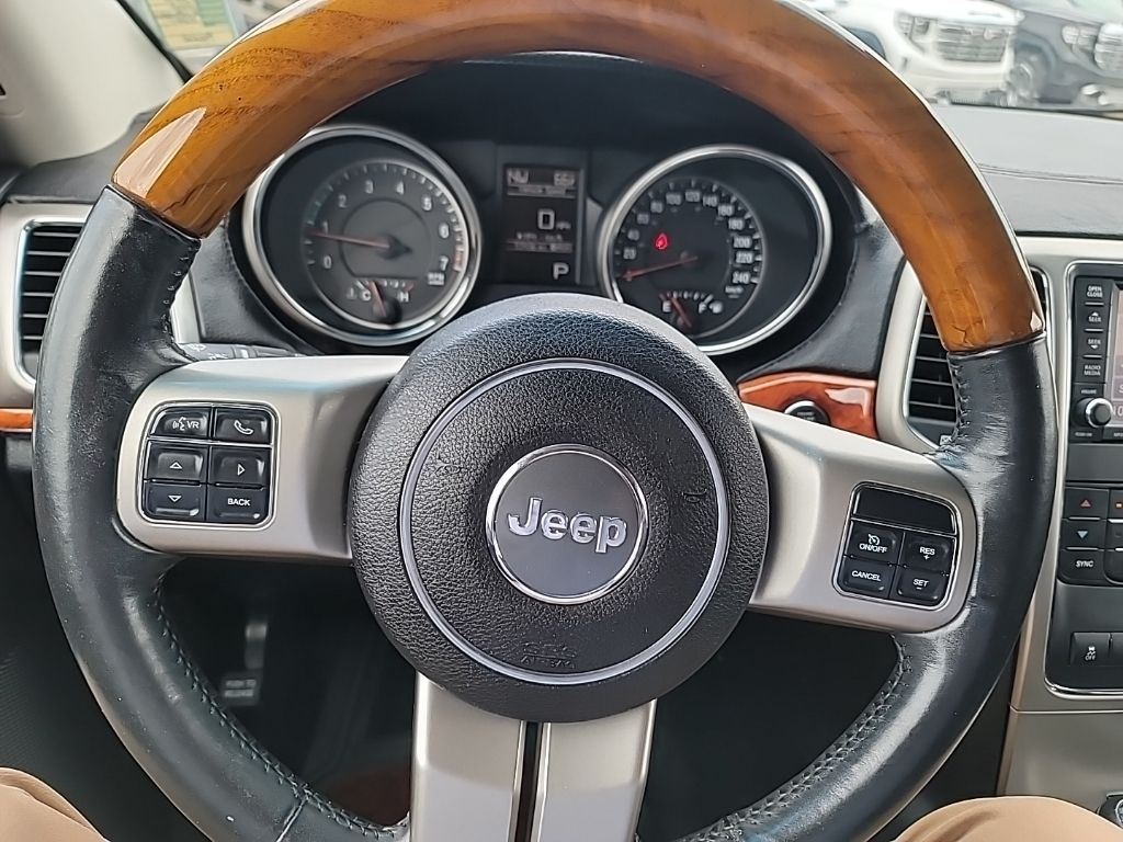 2011 Jeep Grand Cherokee Overland photo 18