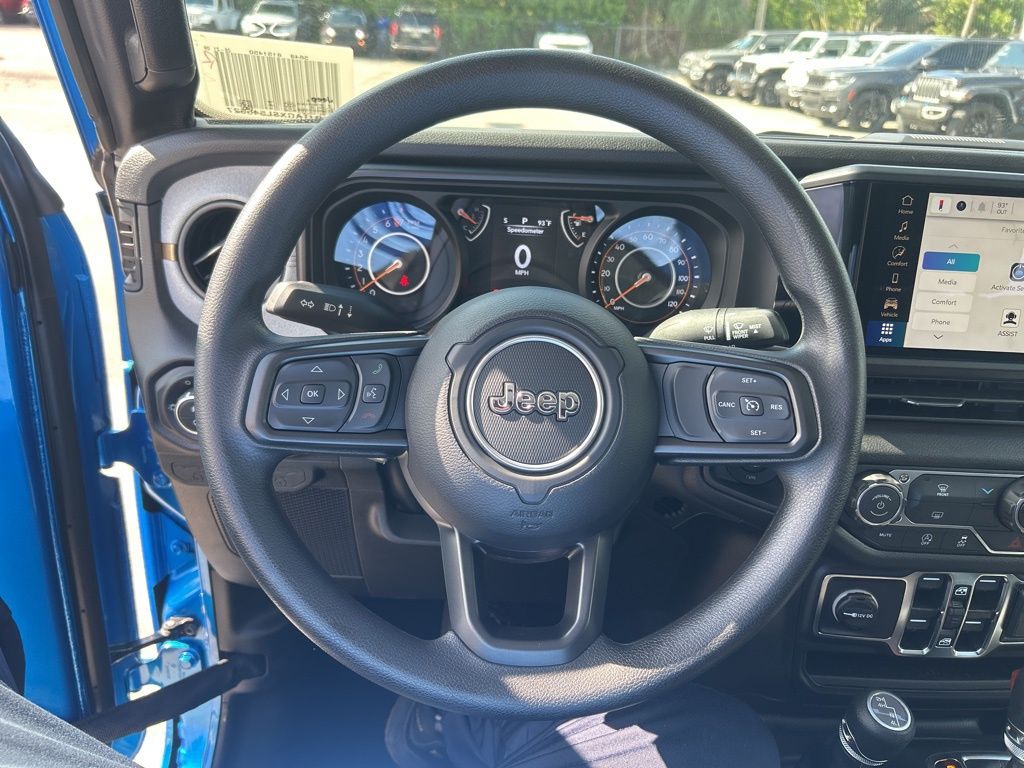 2025 Jeep Gladiator Sport photo 14