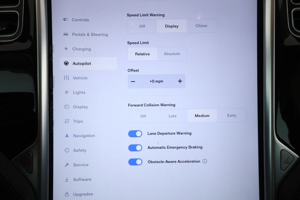 2016 Tesla Model S 75 photo 12