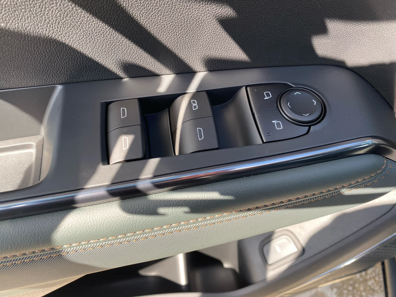 2026 Gmc Acadia AT4 photo 11