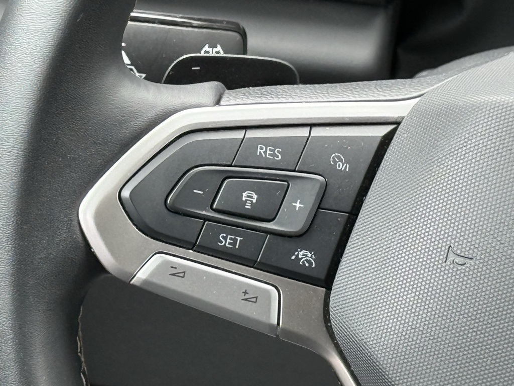 2024 Volkswagen Atlas SE Technology photo 18