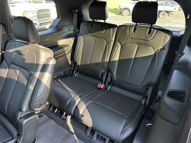 2025 Jeep Grand Cherokee Limited photo 11