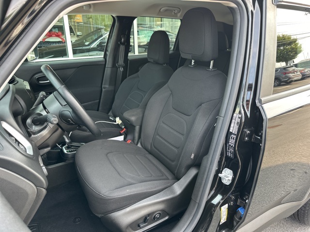 2021 Jeep Renegade Latitude photo 12
