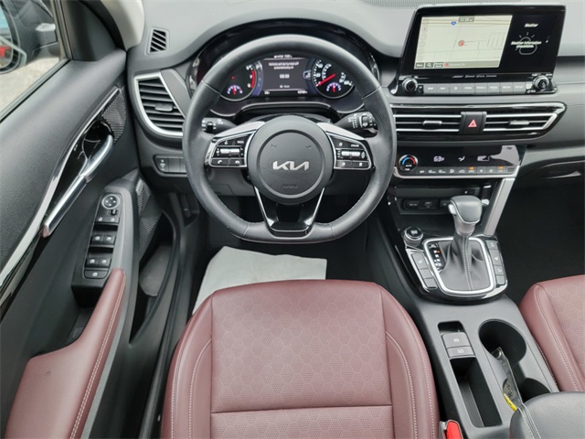 2023 Kia Seltos SX photo 23