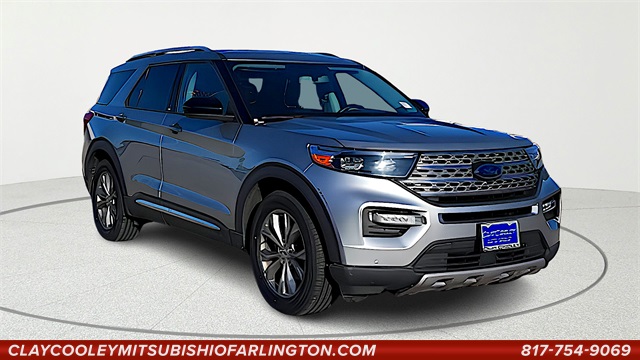 2023 Ford Explorer Limited's photo