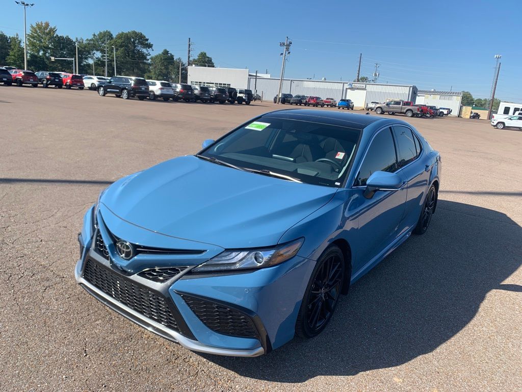 2023 Toyota Camry XSE photo 3