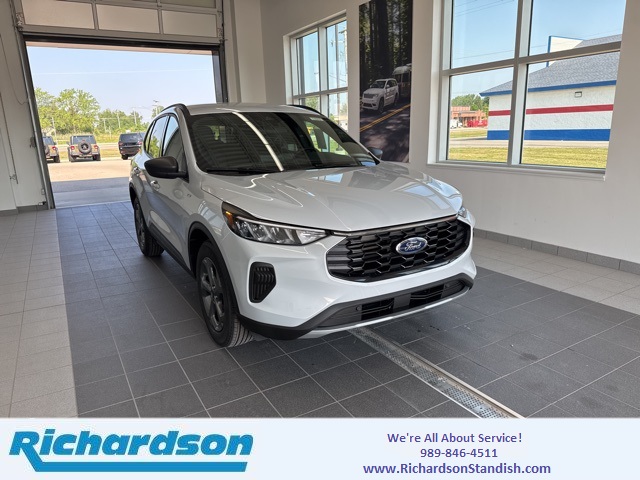 2025 Ford Escape ST-Line's photo