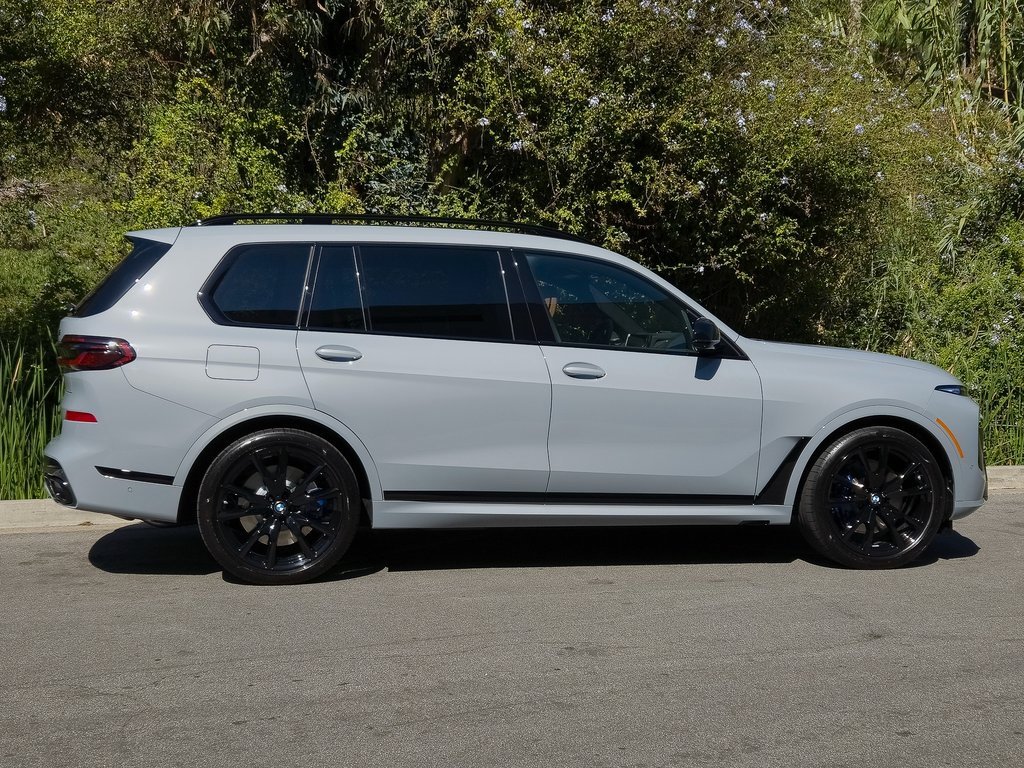 2026 Bmw X7 M60i photo 4