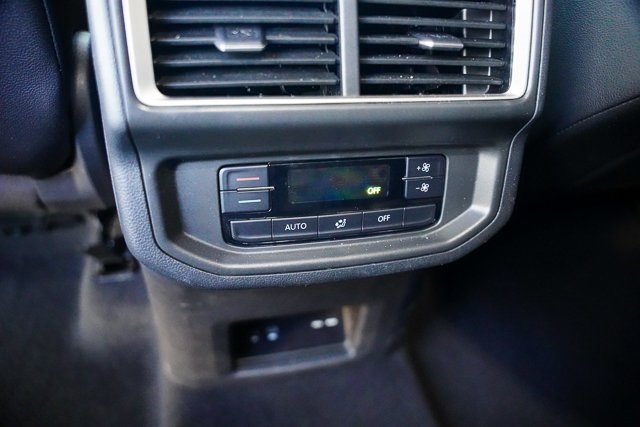 2024 Volkswagen Atlas SE Technology photo 21