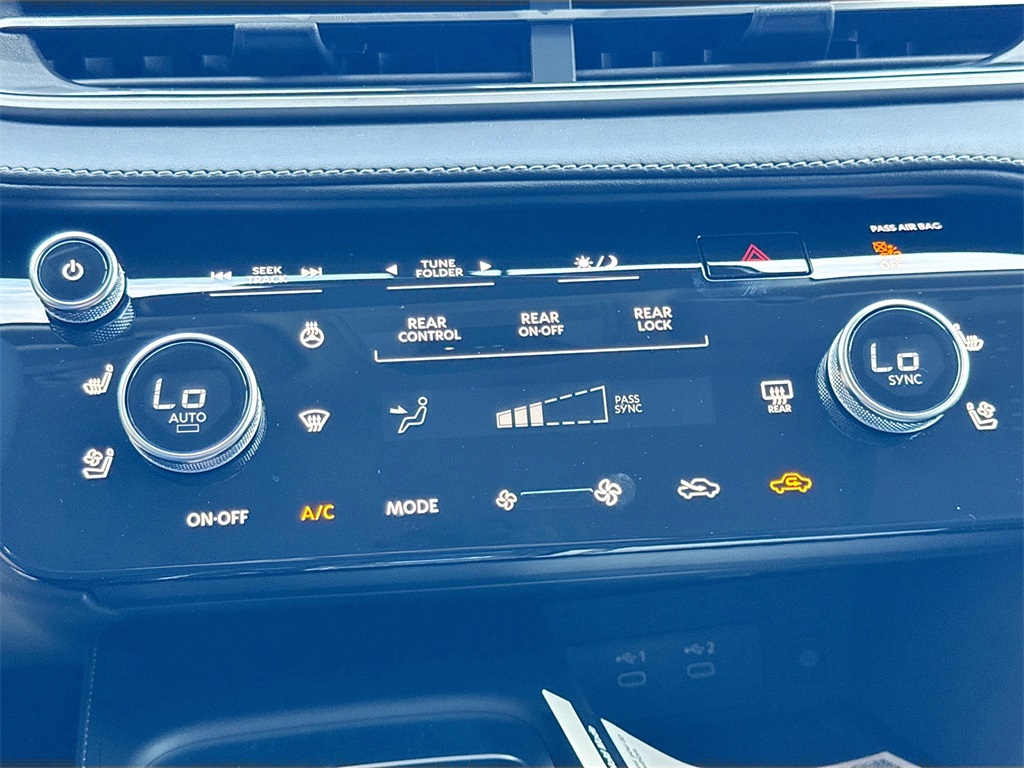 2026 Infiniti QX60 Luxe photo 14