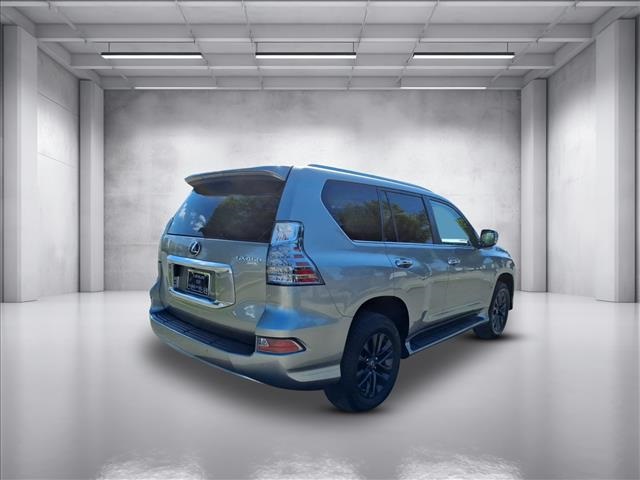 2023 Lexus GX 460 Premium photo 3