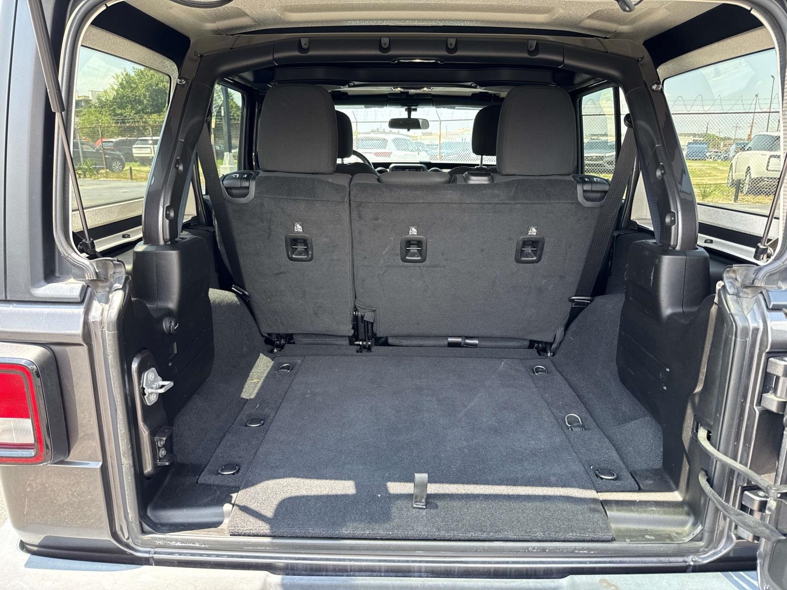 2019 Jeep Wrangler Unlimited Sport Altitude photo 7