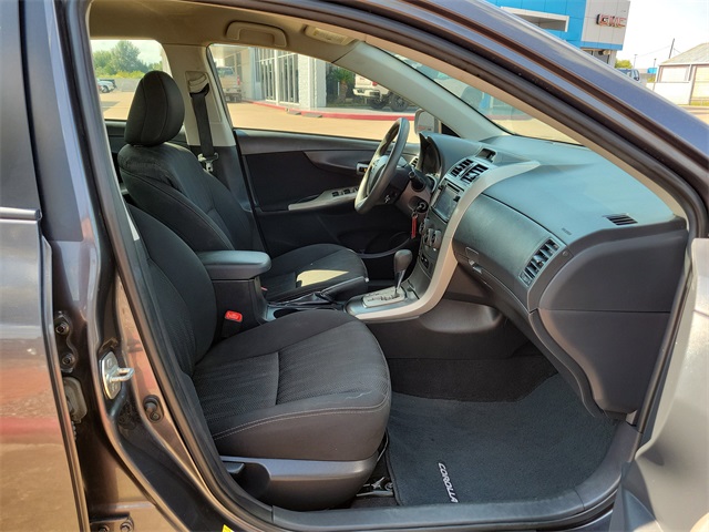 2013 Toyota Corolla S photo 14