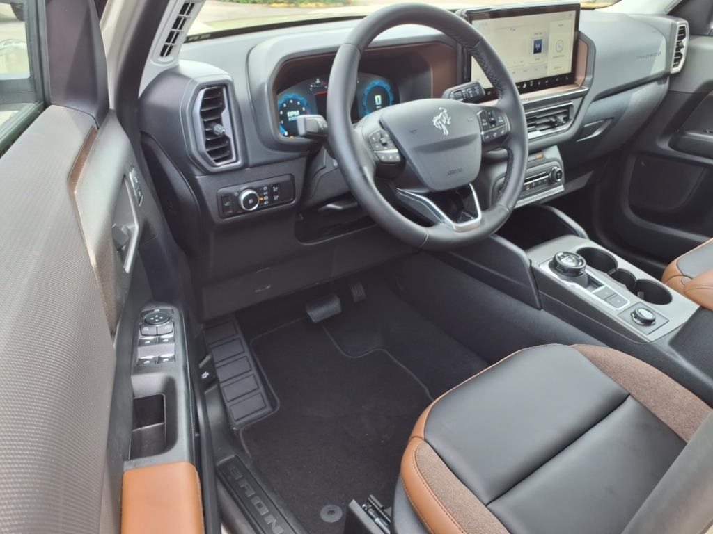 2025 Ford Bronco Sport Outer Banks photo 12