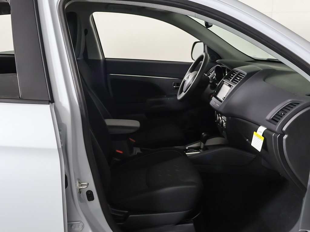 2025 Mitsubishi Outlander Sport ES SE LE photo 15