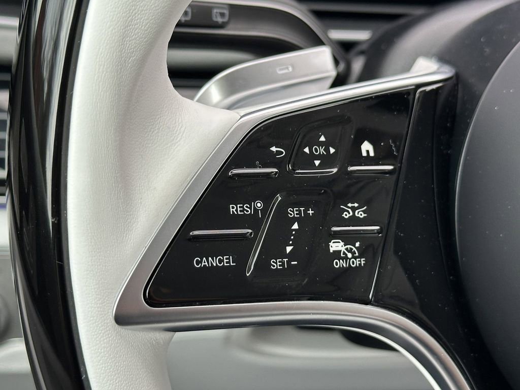 2025 Mercedes Benz GLS Maybach 600 4MATIC photo 27