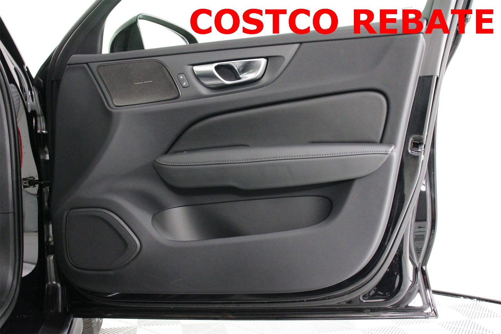 2025 Volvo V60 Cross Country B5 Plus photo 18