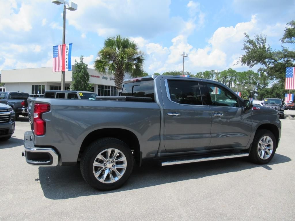 2022 Chevrolet Silverado 1500 LTZ photo 8