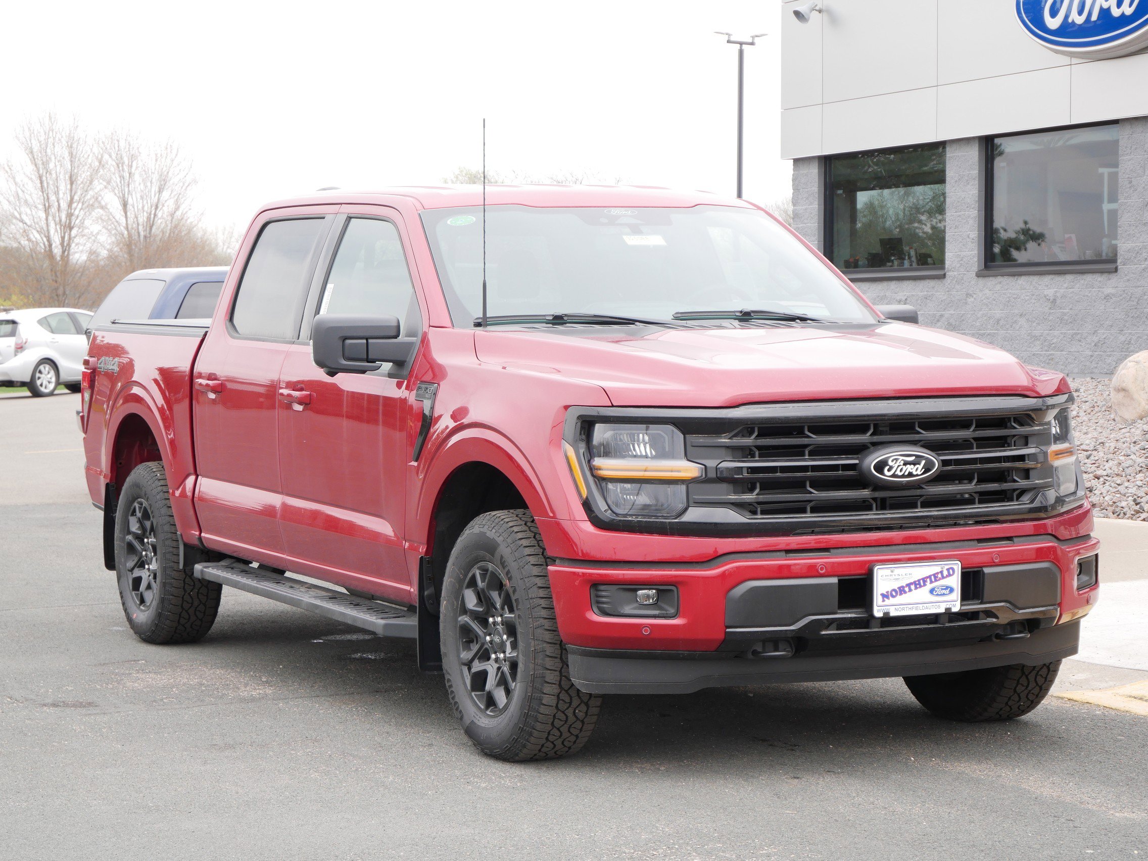 2025 Ford F-150 XLT photo 2
