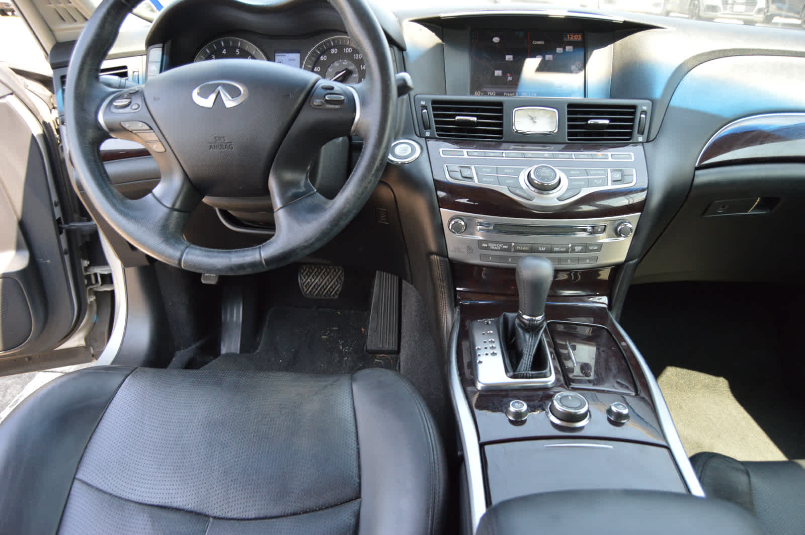 2011 Infiniti M37 photo 16