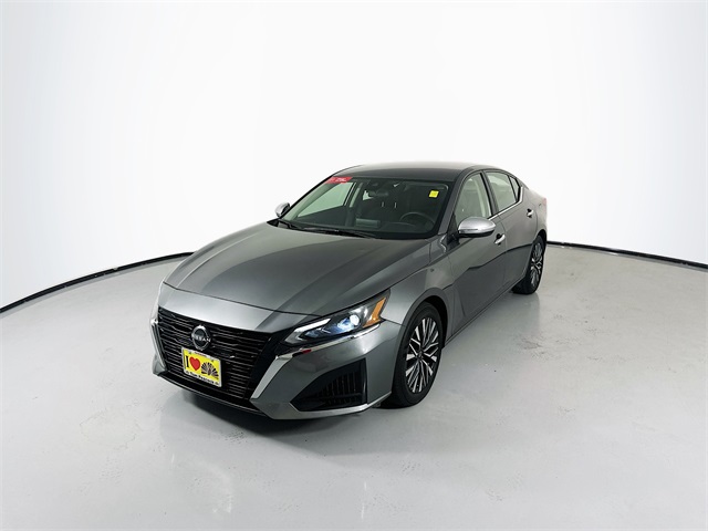 2024 Nissan Altima 2.5 SV photo 4