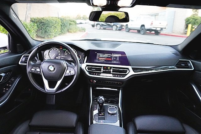 Used 2020 White BMW 330i image 18